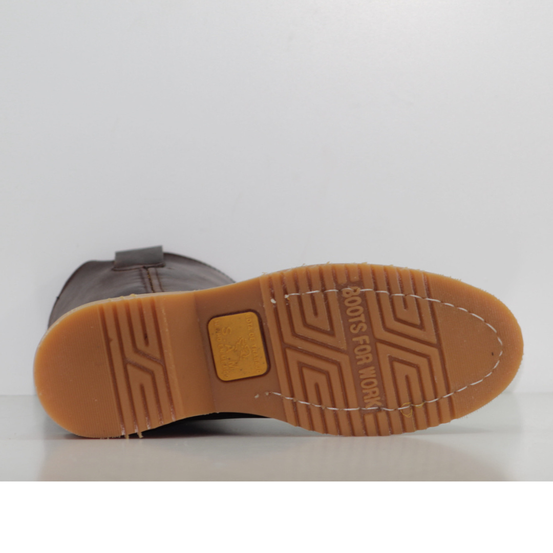 Bota de seguridad con suela antiderrapante 
